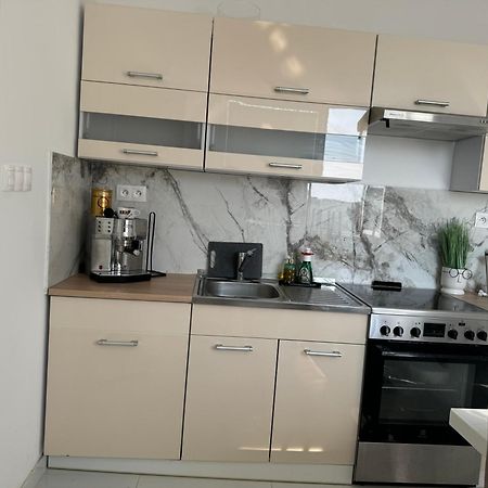 Peti Apartman Centrum Galanta Eksteriør bilde