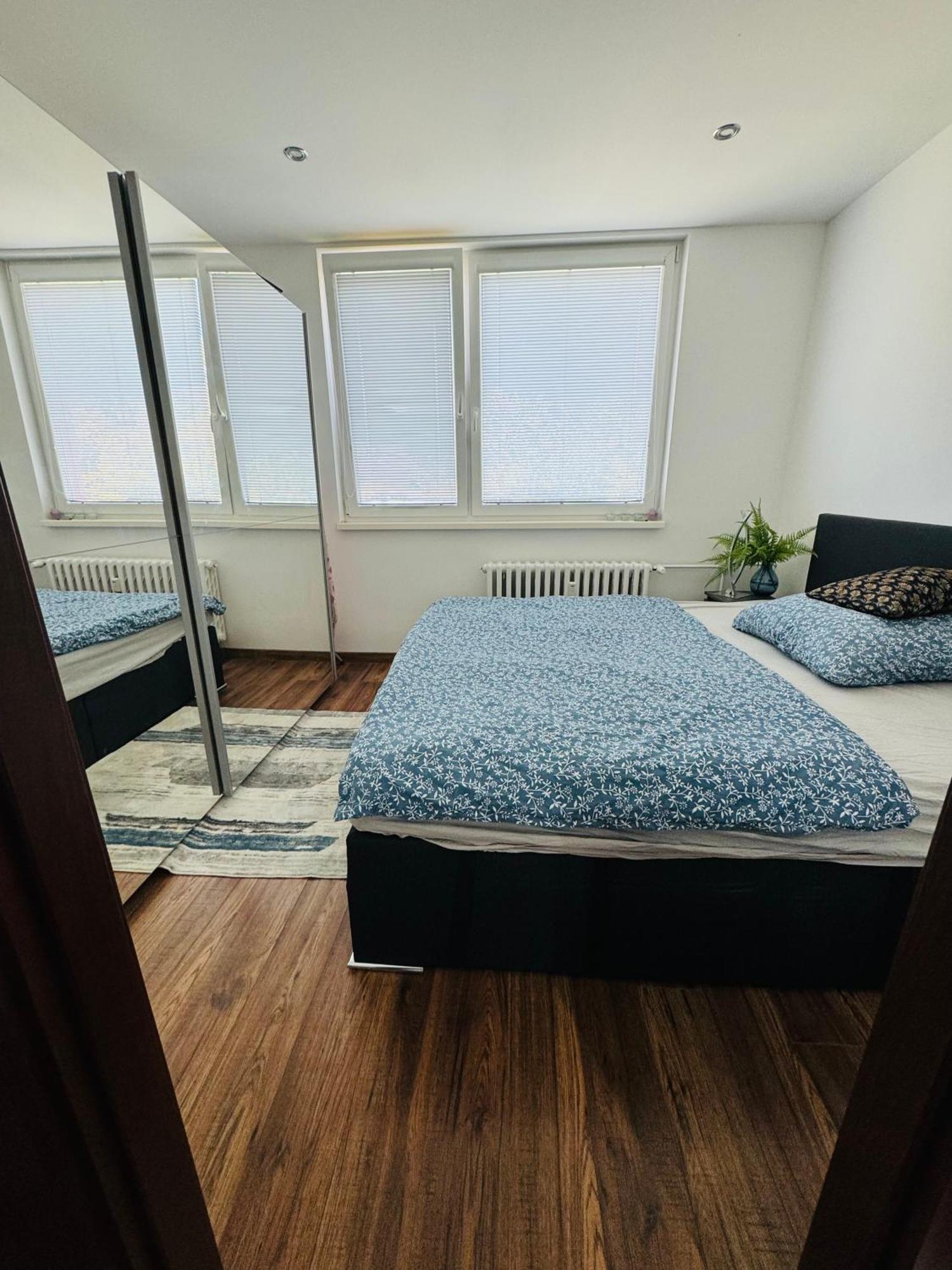Peti Apartman Centrum Galanta Eksteriør bilde