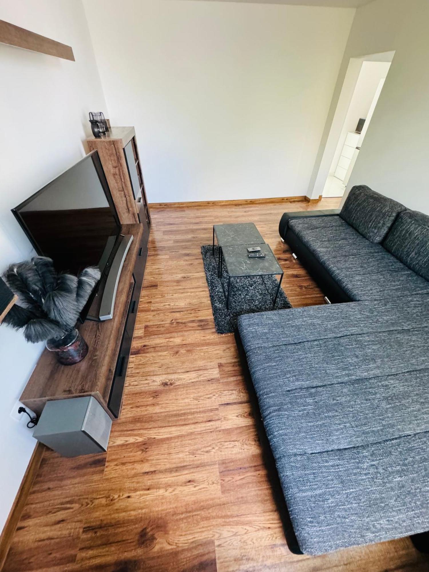 Peti Apartman Centrum Galanta Eksteriør bilde