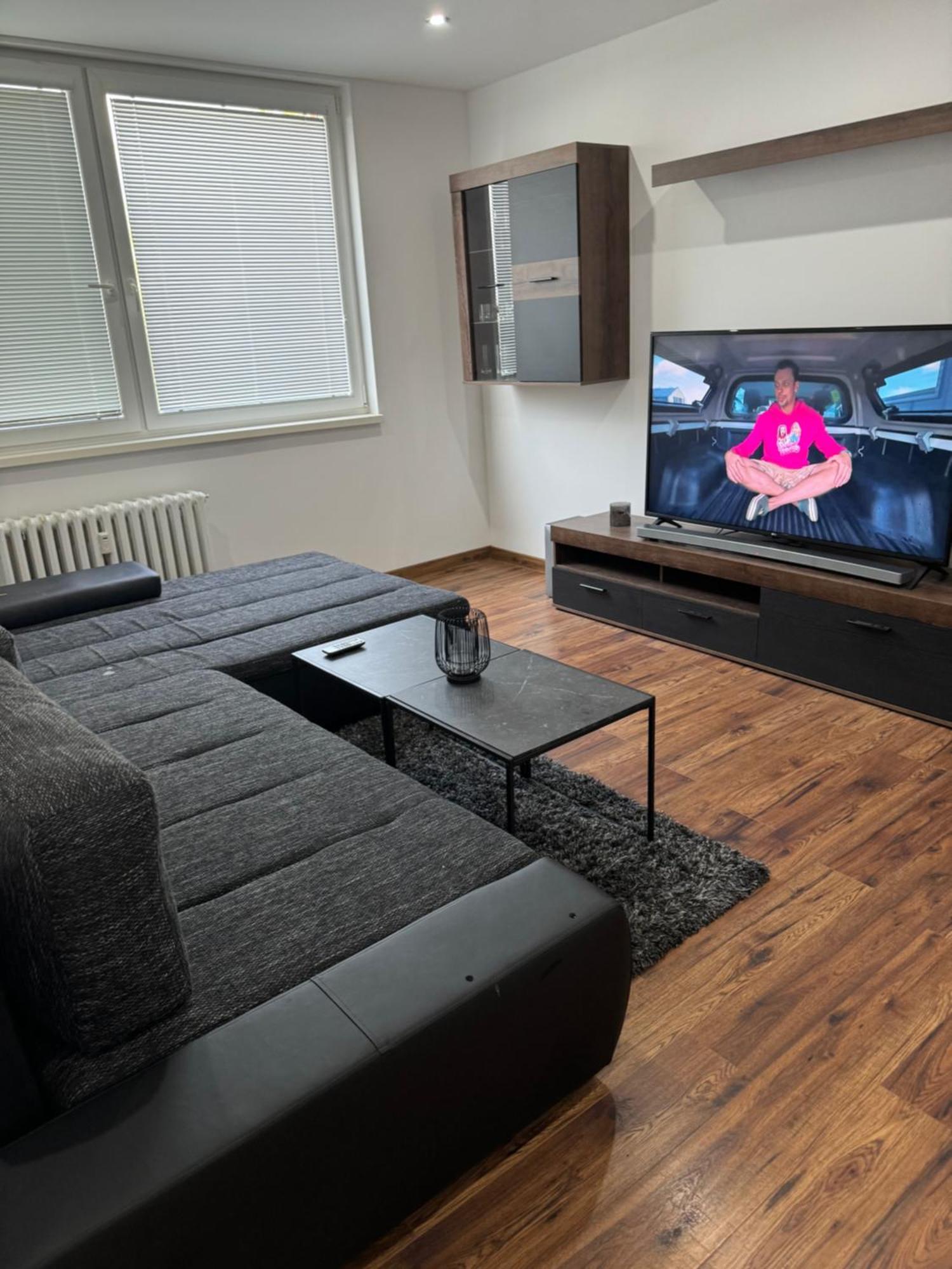 Peti Apartman Centrum Galanta Eksteriør bilde