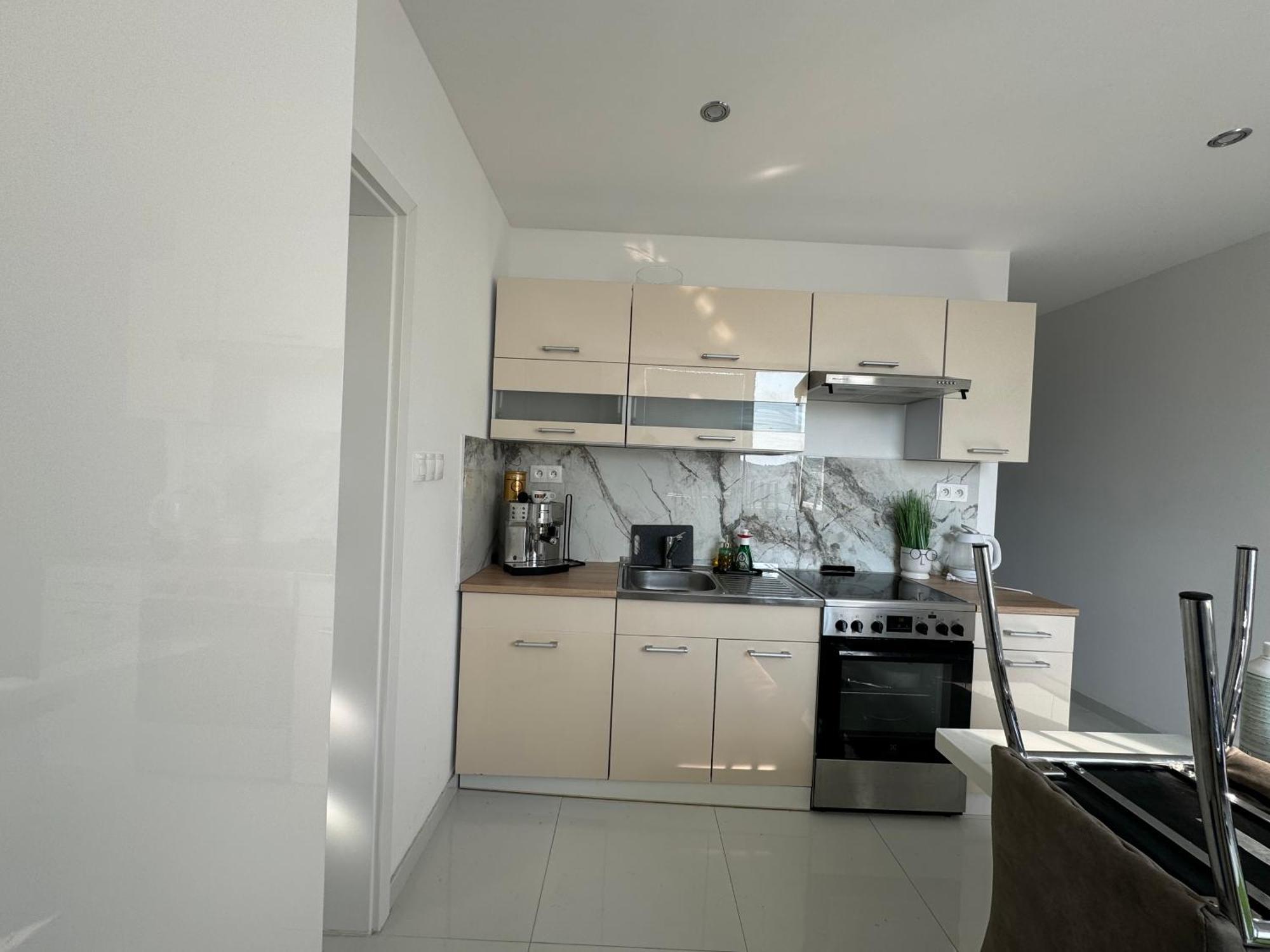 Peti Apartman Centrum Galanta Eksteriør bilde