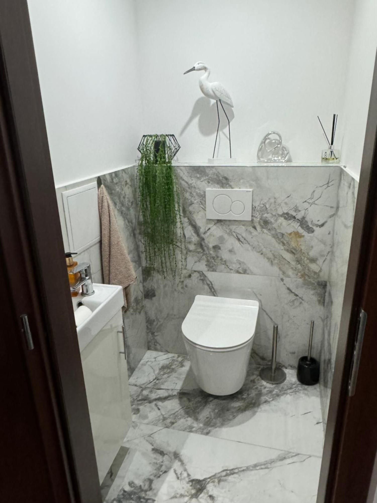 Peti Apartman Centrum Galanta Eksteriør bilde